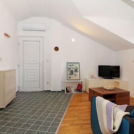 Ferienwohnung Superb Penthouse Luna Bol Exterior foto